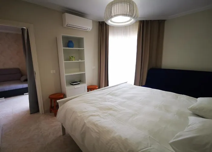 Costa Sol, 1 Bedroom Apartment. * ארונה